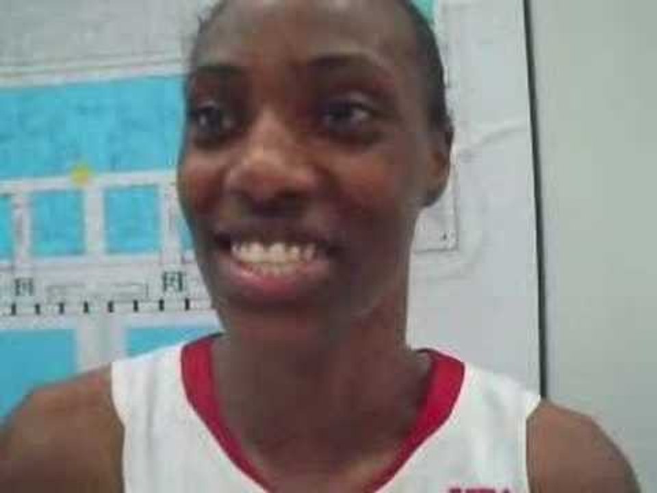 Backstage interview with Sylvia FOWLES