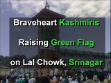 Brave Kashmiri Muslim Brothers hoisting Pakistani flag at Lal Chowk SriNagar