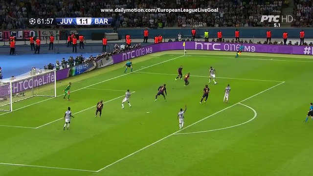 Carlos Tevez Big Chance _ Juventus - Barcelona 06.06.2015 HD