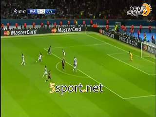 Video herunterladen: هدف برشلونة الثانى ( برشلونة 2-1 اليوفى ) دورى ابطال اوروبا - تعليق حفيظ دراجى