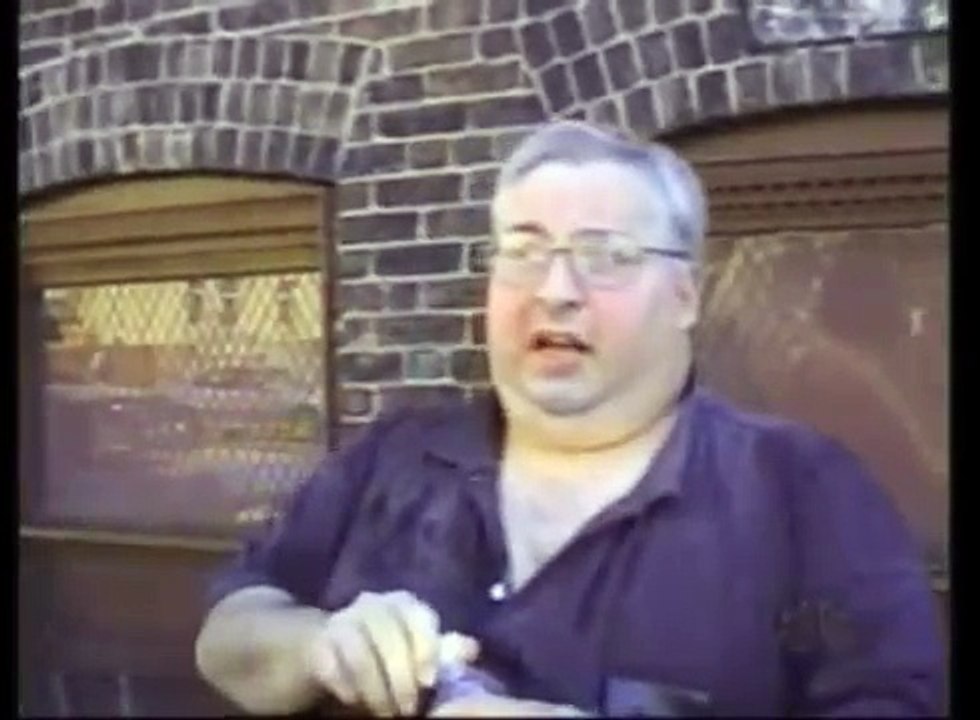 911 NBC - eye-witness saw 2 explosions in Twin Towers, but no plane