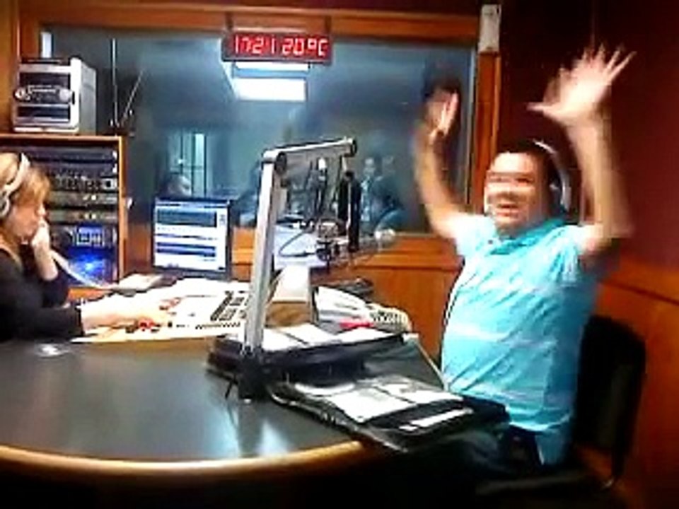 CEPY BOY EN CABINA CON COCO GARAY