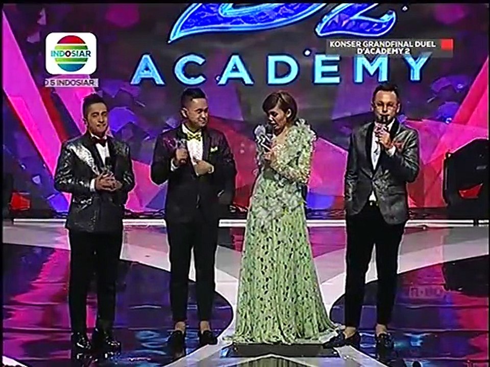 Irwan , Ady feat Iis Dahlia  Hampa Hatiku  @ Dangdut Academy 2 Konser Grand Final Duel