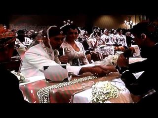 Demian & Sara Belum Berencana Bulan Madu