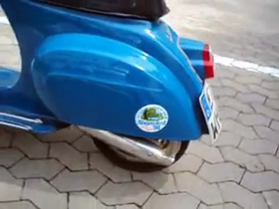 Vespa 90 SS Engine Start