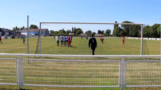 06/06/2015 : U18 VS La Charnie. Coup Franc .... BUT
