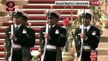 21-Gun Salute For President Barack Obama, Lady Officer Leads Guard of Honour - VIDEO