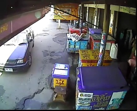 Almost killed by truck tire - Runaway Tire Breaks Wrist