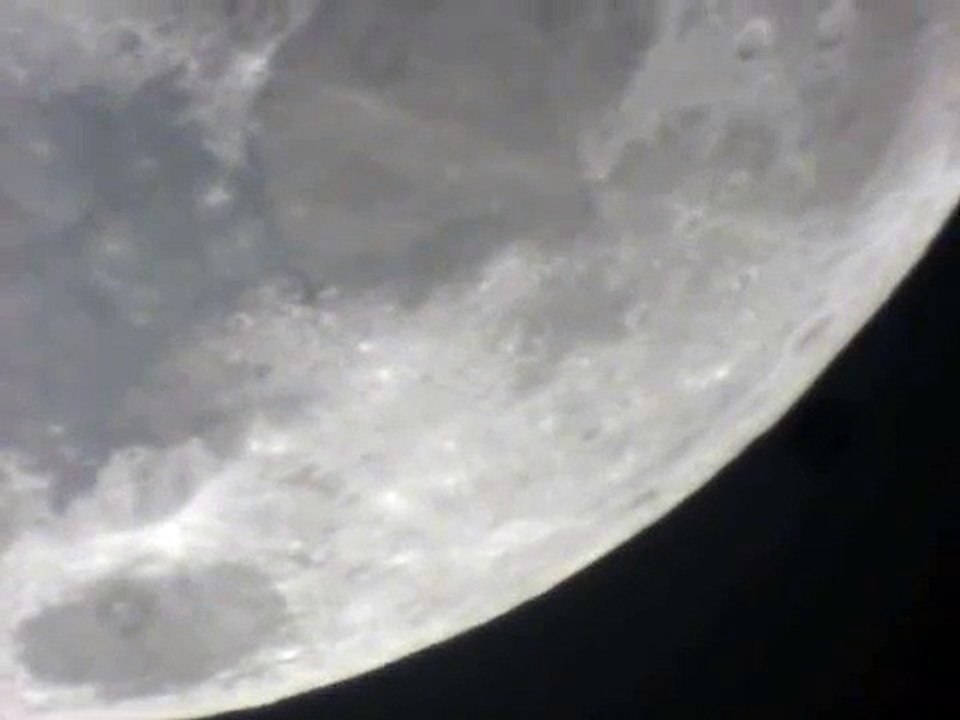 The moon full pass through Celestron powerseeker 127EQ