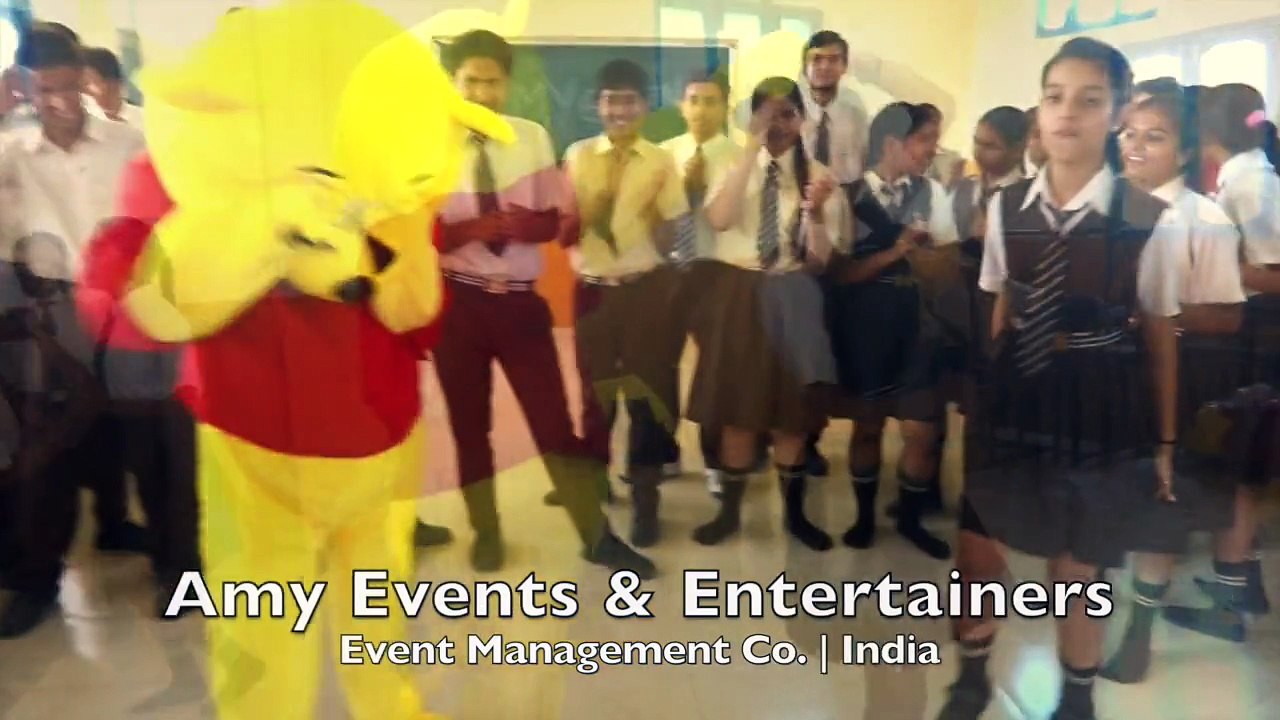 Cartoon Caracter for Birthday & Kids Parties in Chandigarh Panchkula winni the pooh dance with School Girls | Amy Events