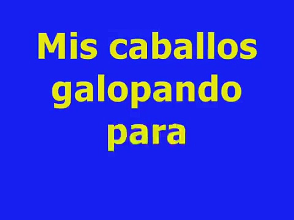 Mis caballos galopando para ir al corral