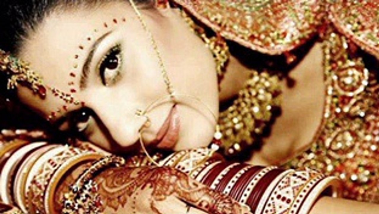 Gül seven Kaya -Tükettin  ömrümü