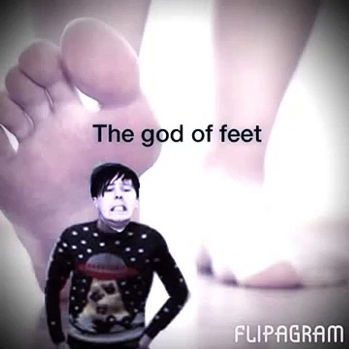 Phil Lester is a God of feet
