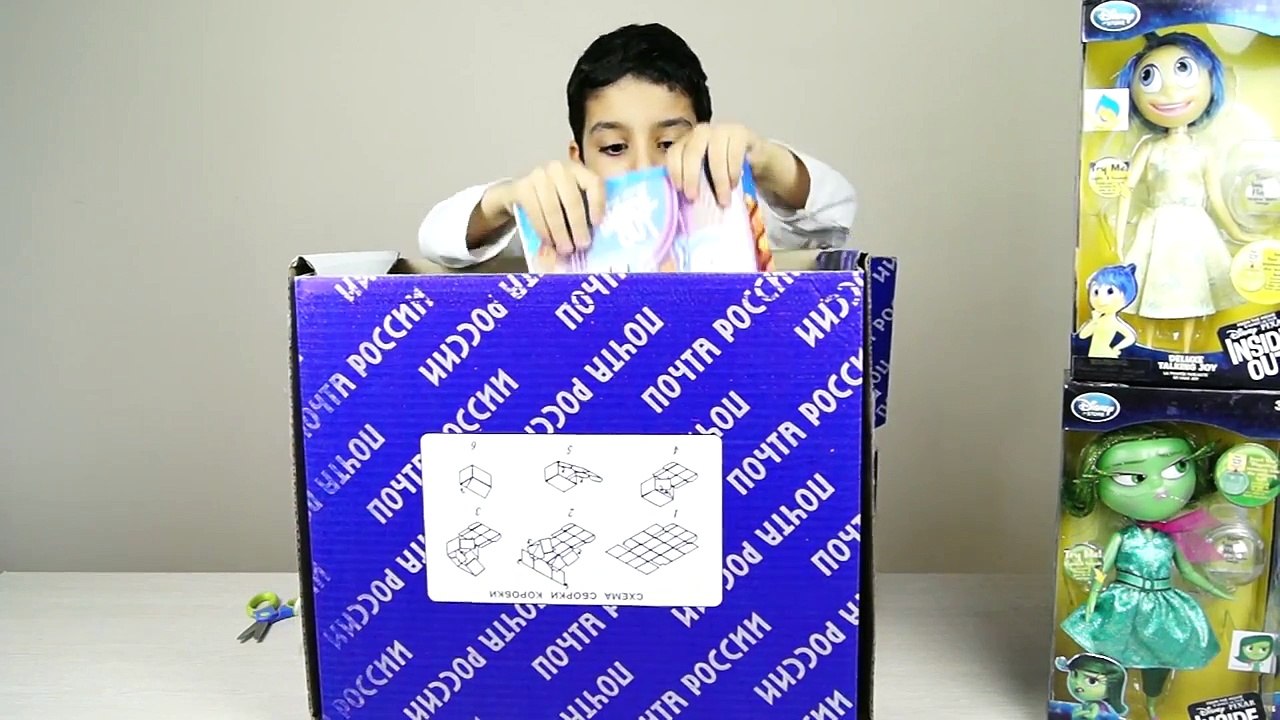 Disney's Pixar Inside Out Deluxe Figure PlaySet - Фигурки из мультфильма Головоломка