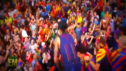 Neymar Kiss Barcelona`s Fans and receive a Big Mac on parade 2015