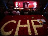 2004 CHP secim sarkisi - oylarimiz CHP'ye (Deniz Baykal)