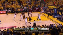 L'énorme shoot à trois points avec la faute de Klay Thompson