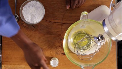 Make Meringue | Cooking How To | Food Network Asia