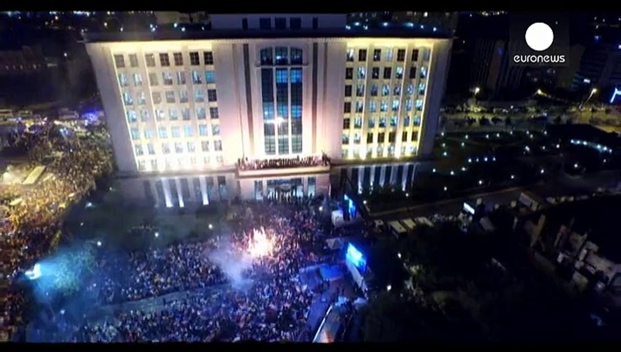 Turquie : Ahmet Davutoglu tente de minimiser le revers de l'AKP