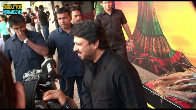 Ranveer Singh's SHOCKING REACTION on Deepika Padukone & Priyanka Chopra's DANCE FACEOFF