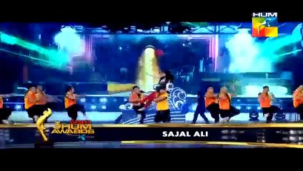 Servis 3rd Hum TV Awards show 2015 Sajal Ali Dance Performces