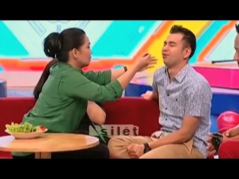 Perhatian Mertua Kepada Raffi - Silet 13 November 2014