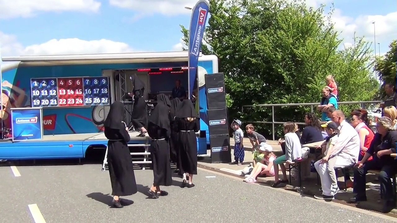 Tanzgruppe Let's Dance aus Laage 1. Tanz