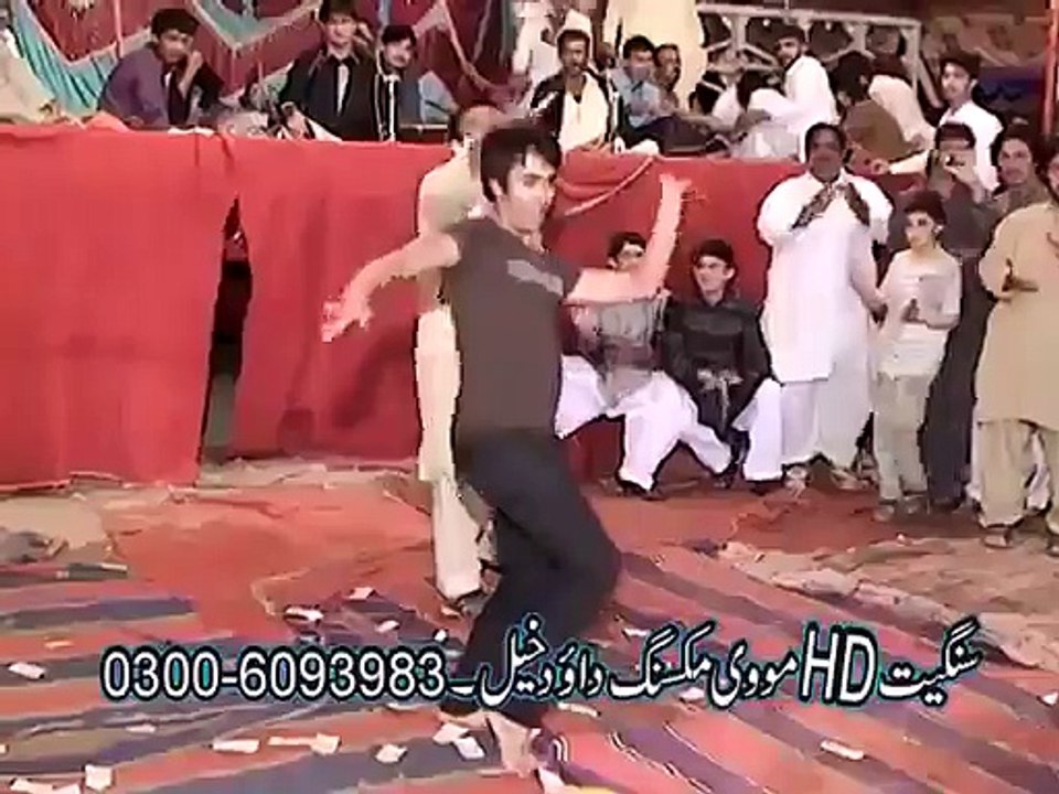 Pakistani boy doing better dance