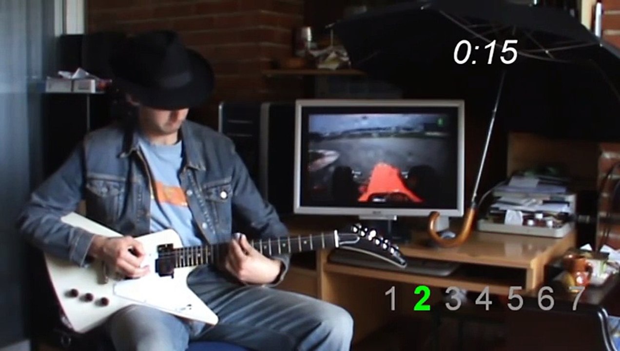 Fernando Alonso Malaysia 2010 lap on slide guitar - Vuelta de Alonso a Malasia 2010 en guitarra