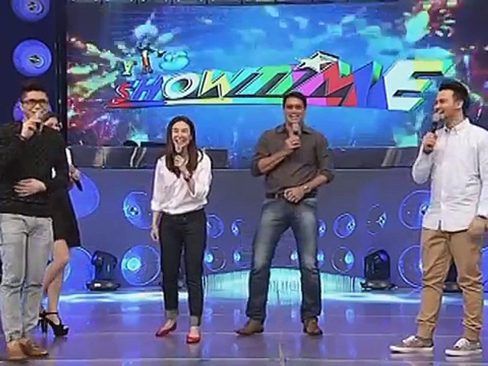Gretchen Barretto and Richard Gomez do sample on It's Showtime