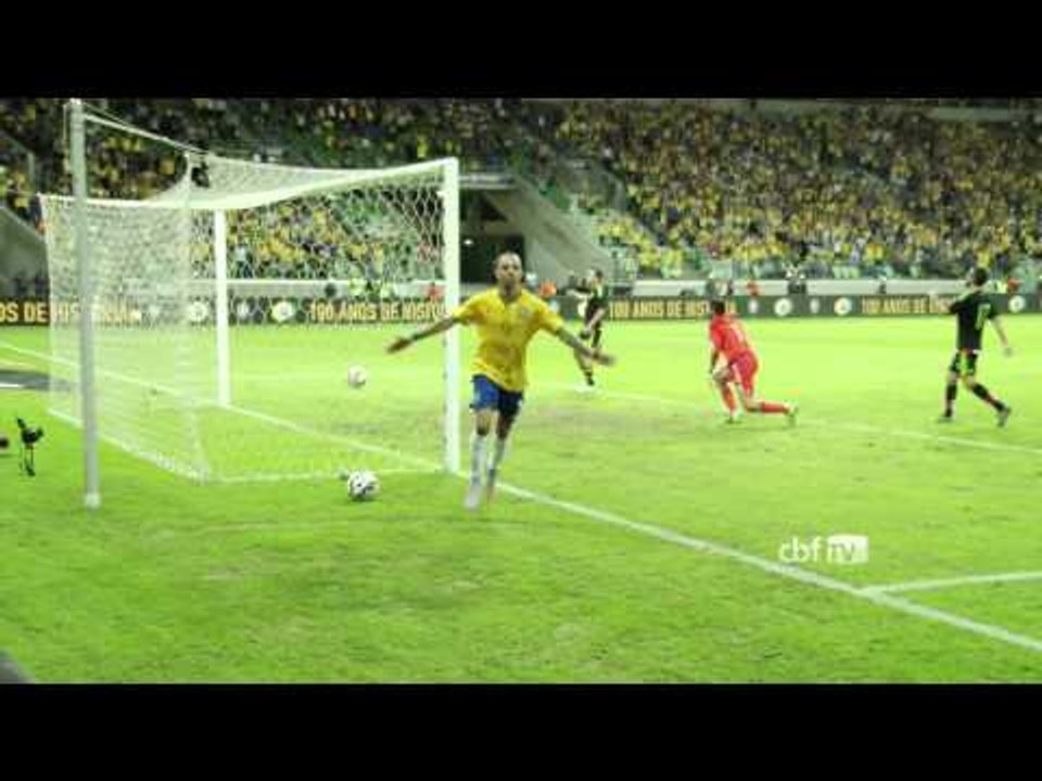 Brasil vence o México em São Paulo. Veja os lances!