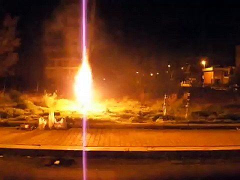 BOTTI DI CAPODANNO 2007-08-09 VIDEO VARI: RAZZI, MORTAI, CIPOLLE, RAUDI, MEFISTI