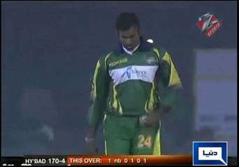 Razzaq, Rana Naveed Fight During Match - Must Watch