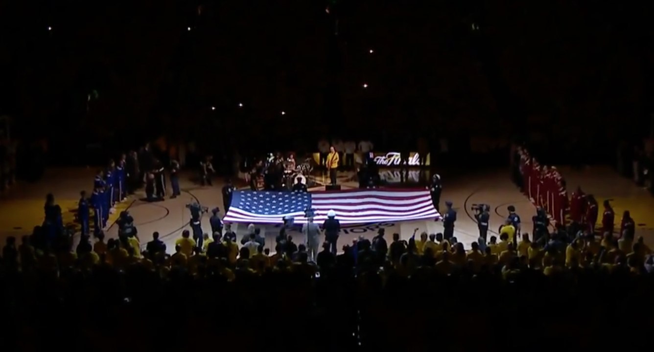 L'hymne américain à la guitare par Carlos Santana