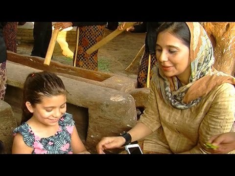 Liburan Ayu Azhari Ke Banyuwangi - Tuntas 02 Desember 2014