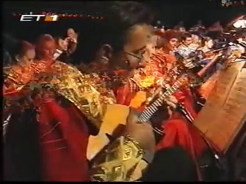 Dalaras - S' agapo giati ise orea (live, 2001)