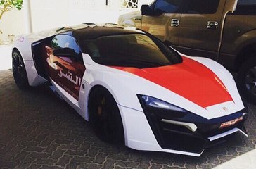 Lykan : La voiture luxueuse de la police d'Abu Dhabi - ZAPPING AUTO DU 08/06/2015