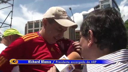 Esto fue lo que dijo el diputado Richard Blanco por la confusión de su camisa