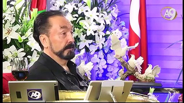 Demet Akalın her şeye hayır gözüyle bakıyor, çocuğu da çok şeker. Allah hidayet versin.