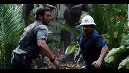 Jurassic World - Extrait "Owen échappe au Rex Paddock" [VF|HD1080p]