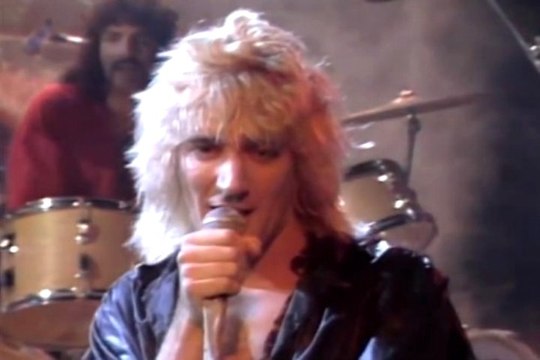 Rod Stewart - Da Ya Think I'm Sexy?
