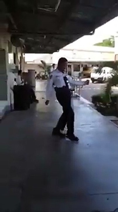 Dapat good vibes lagi tulad ni manong guard?syndication=228326