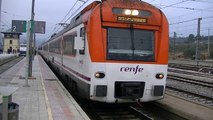 Doble Renfe 448 saliendo de Mora la Nova hacia Barcelona Estación de Francia