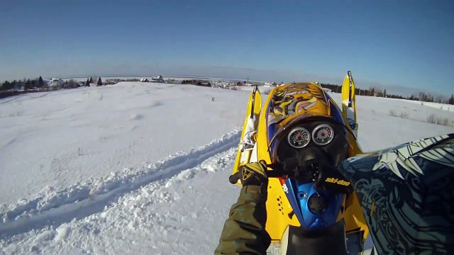 Ski Doo REV MXZ X-RS 800 2007 Powder Carving and Catwalk'in !