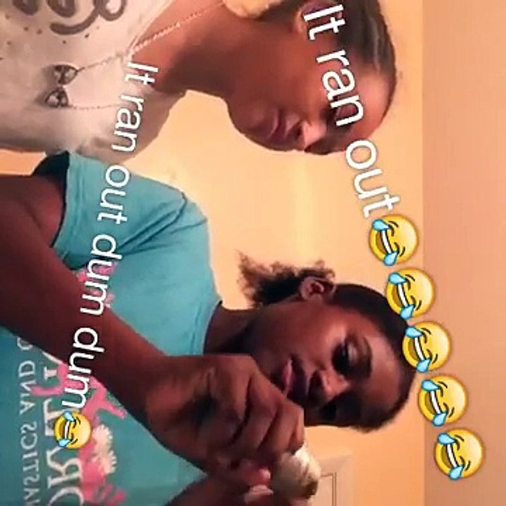 Makeup tutorial fail (BFF Group)