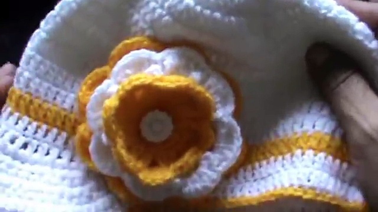 GORRA PARA NIÑA  A CROCHET 3-5 AÑOS 1 DE 3
