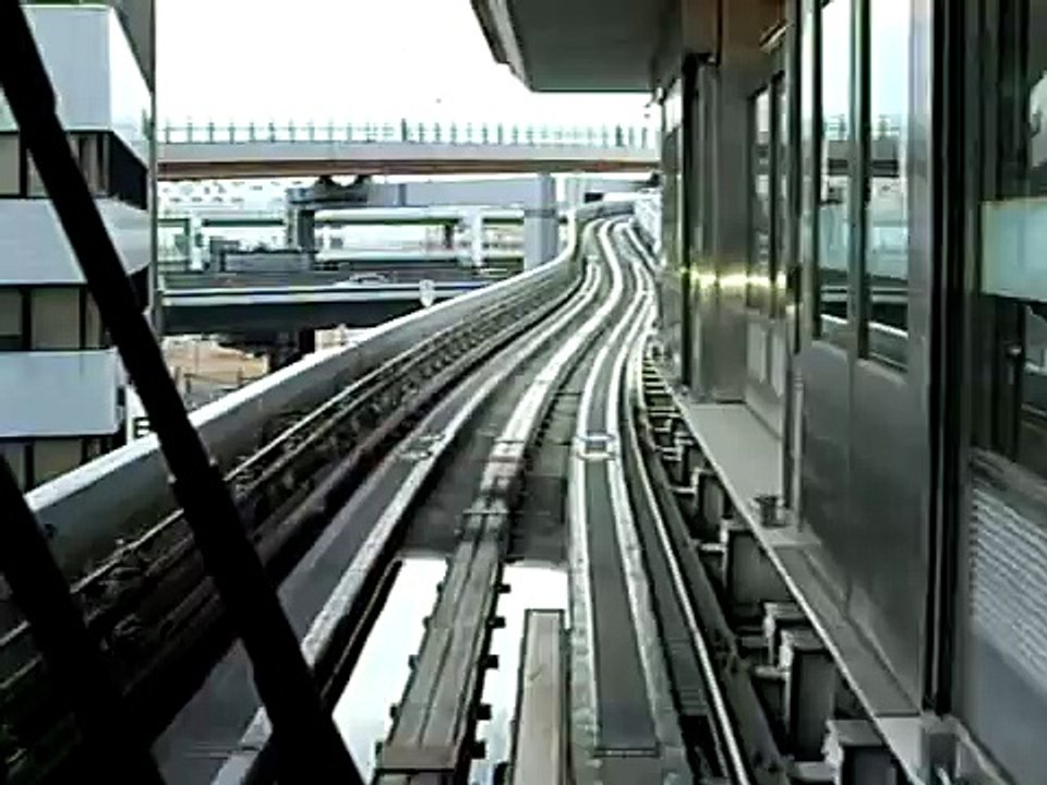 ポートライナー三ノ宮駅から中央市民病院前までの映像