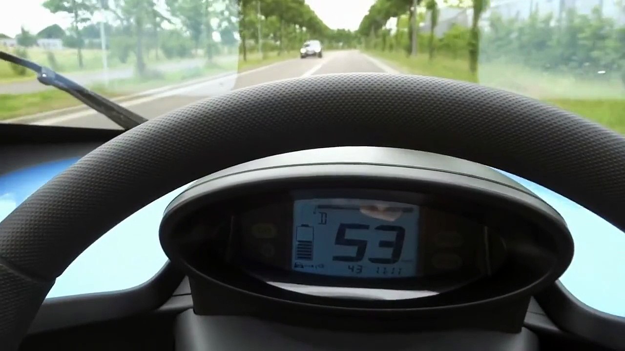 Renault Twizy ZE Test Drive Acceleration [HD]