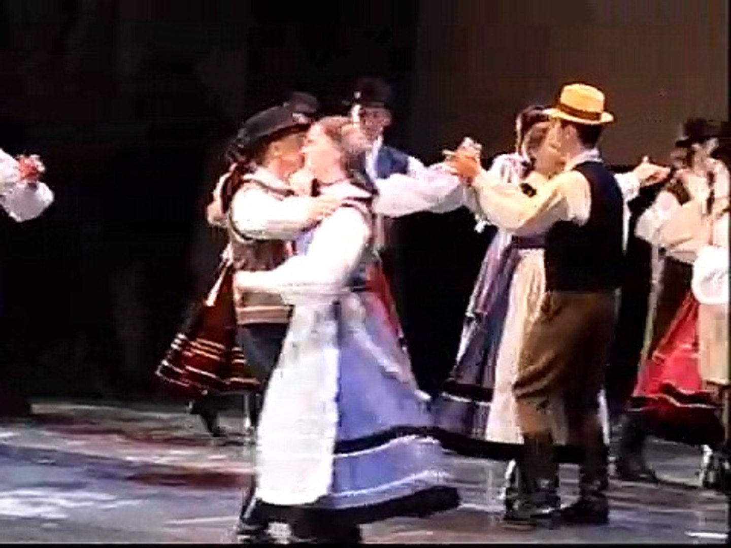 ⁣Erdőszombattelki táncok - Igrice Néptáncegyüttes
