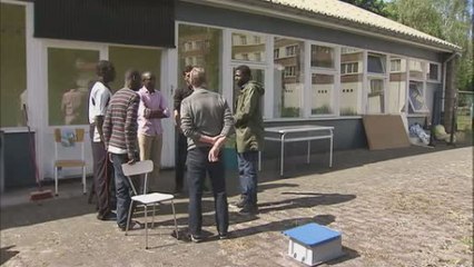 Sans-papiers :" le système fonctionne à deux vitesses"